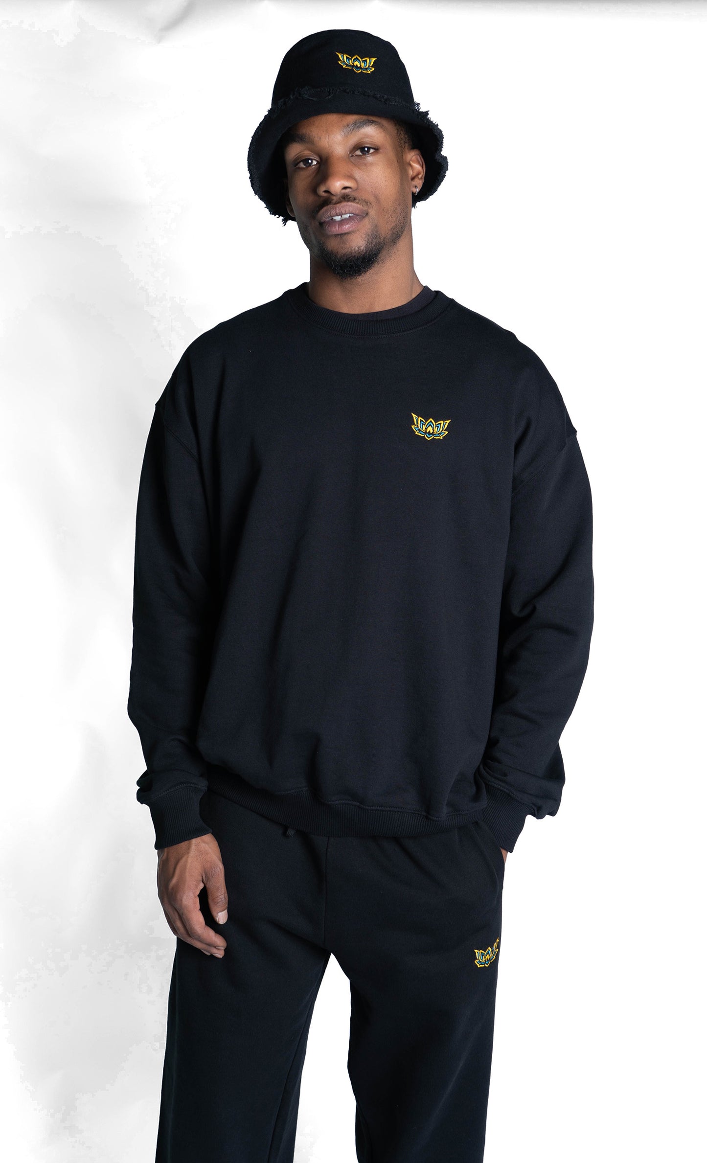 LITTLE LOTUS PREMIUM SWEATSHIRT - BLACK